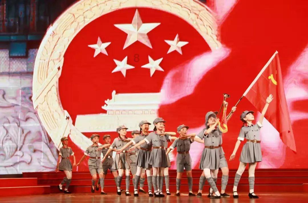 “嘟嘟唇”是做了丰唇,整容失败影响气质?